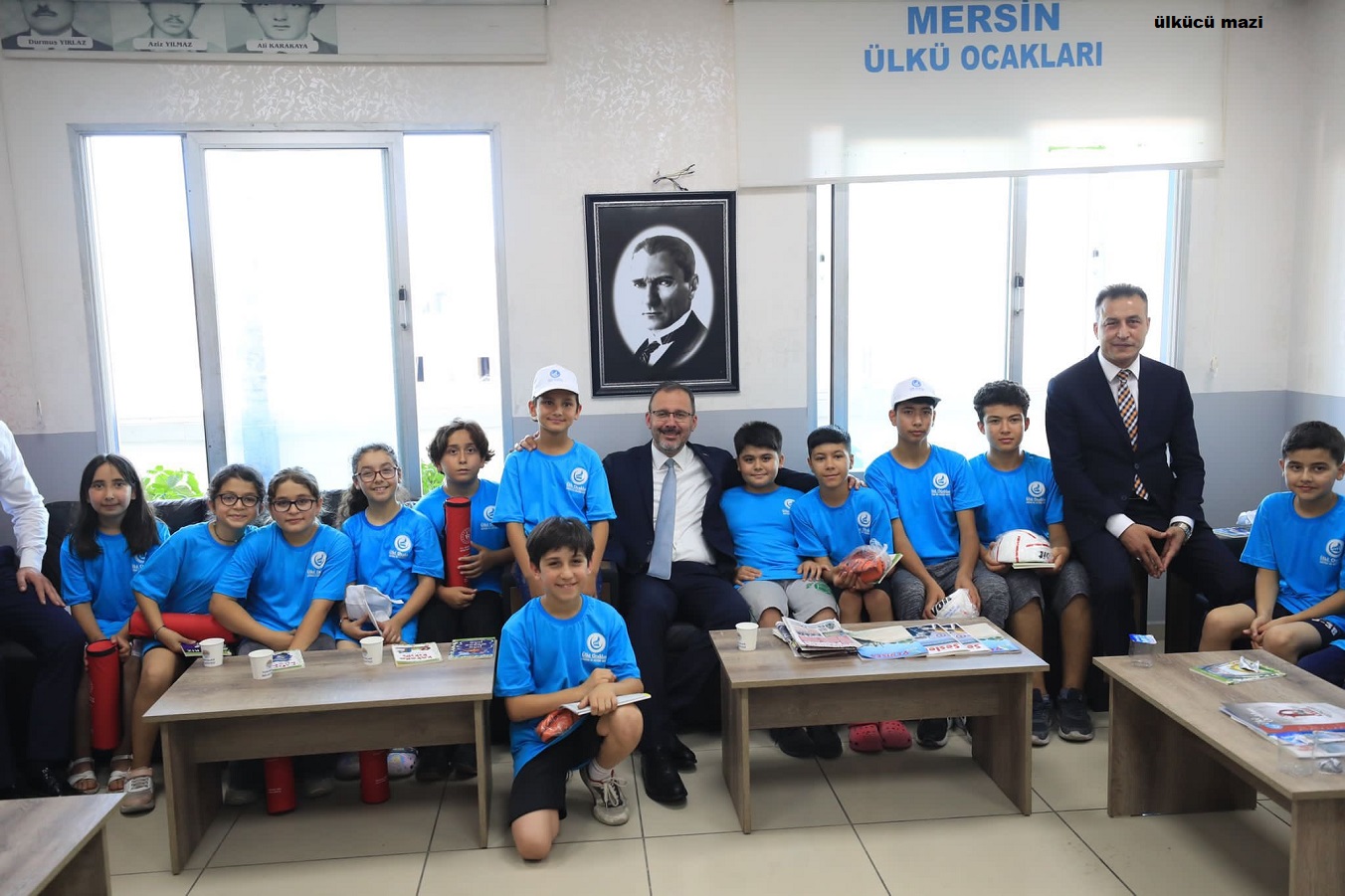 GENÇLİK VE SPOR BAKANI MEHMET MUHARREM KASAPOĞLU ÜLKÜ OCAKLARI MERSİN İL BAŞKANLIĞINI ZİYARET ETTİ. 2022