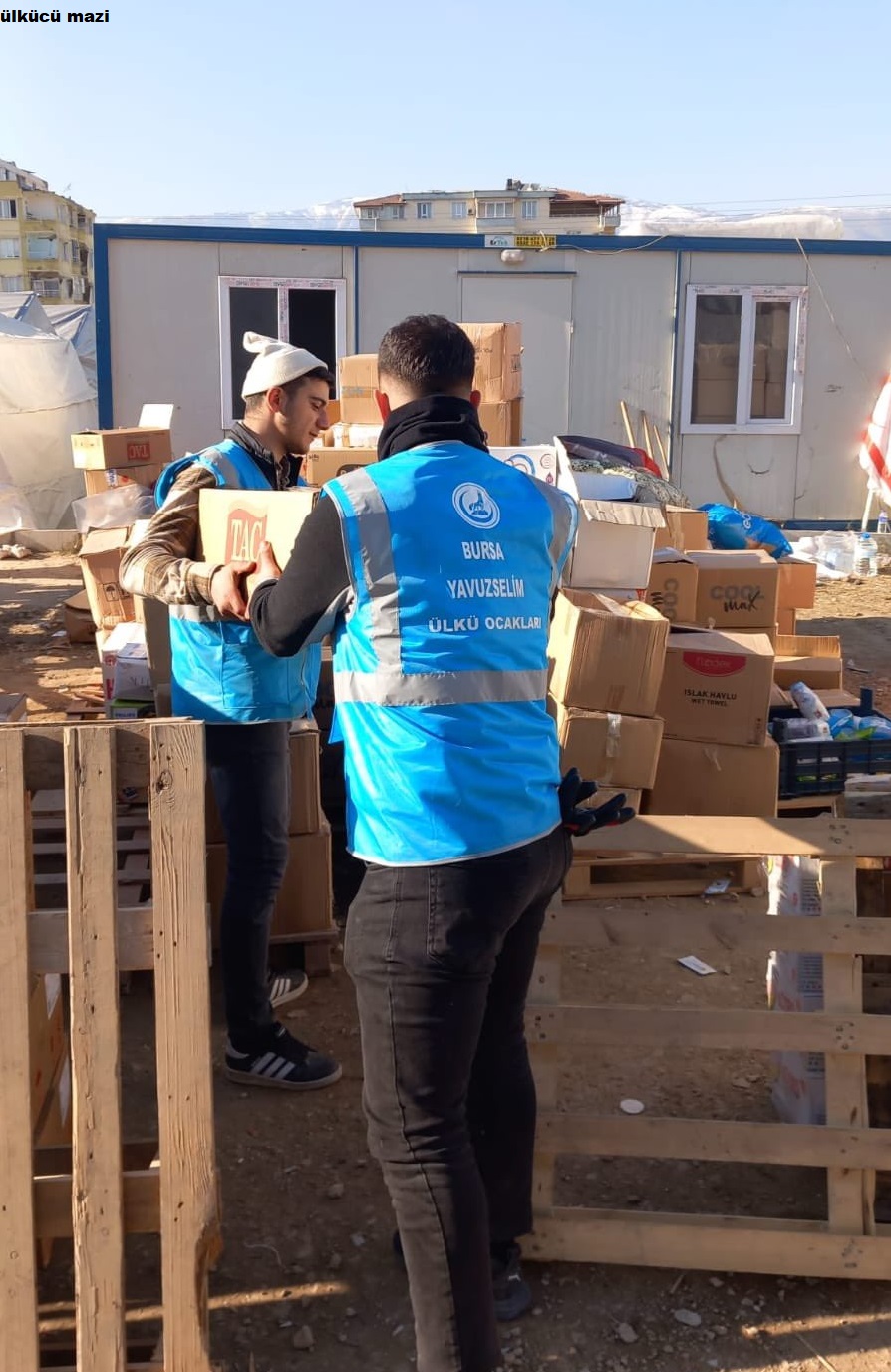 ÜLKÜ OCAKLARI BURSA İL BAŞKANLIĞININ DEPREM BÖLGESİNDE YARDIMLARI SÜRÜYOR. 2023
