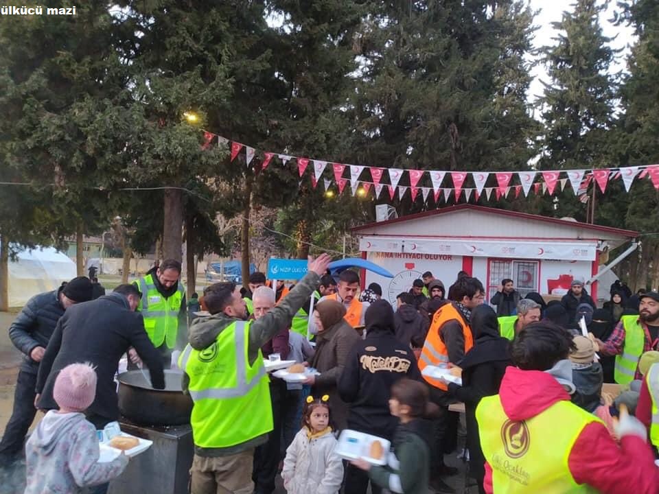 ÜLKÜ OCAKLARI GAZİANTEP İL BAŞKANLIĞININ DEPREMZEDE VATANDAŞLARIMIZA YARDIMLARI SÜRÜYOR. 2023