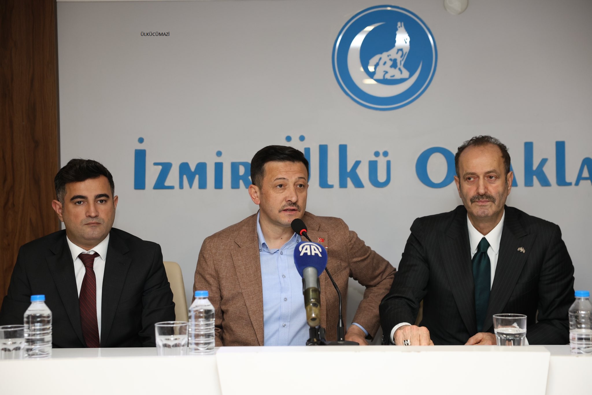 CUMHUR İTTİFAKI İZMİR ADAYI HAMZA ÜLKÜ OCAKLARI İZMİR İL BAŞKANLIĞINI ZİYARET ETTİ.2024