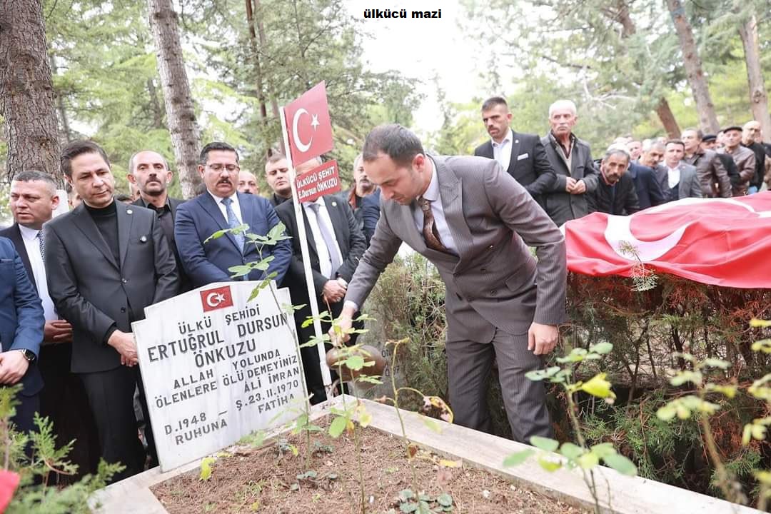 ÜLKÜ OCAKLARI TOKAT İL BAŞKANLIĞI TARAFINDAN ÜLKÜCÜ ŞEHİDİMİZ ERTUĞRUL DURSUN ÖNKUZU’NUN KABRİNDE ANMA PROGRAMI DÜZENLENDİ. 2024