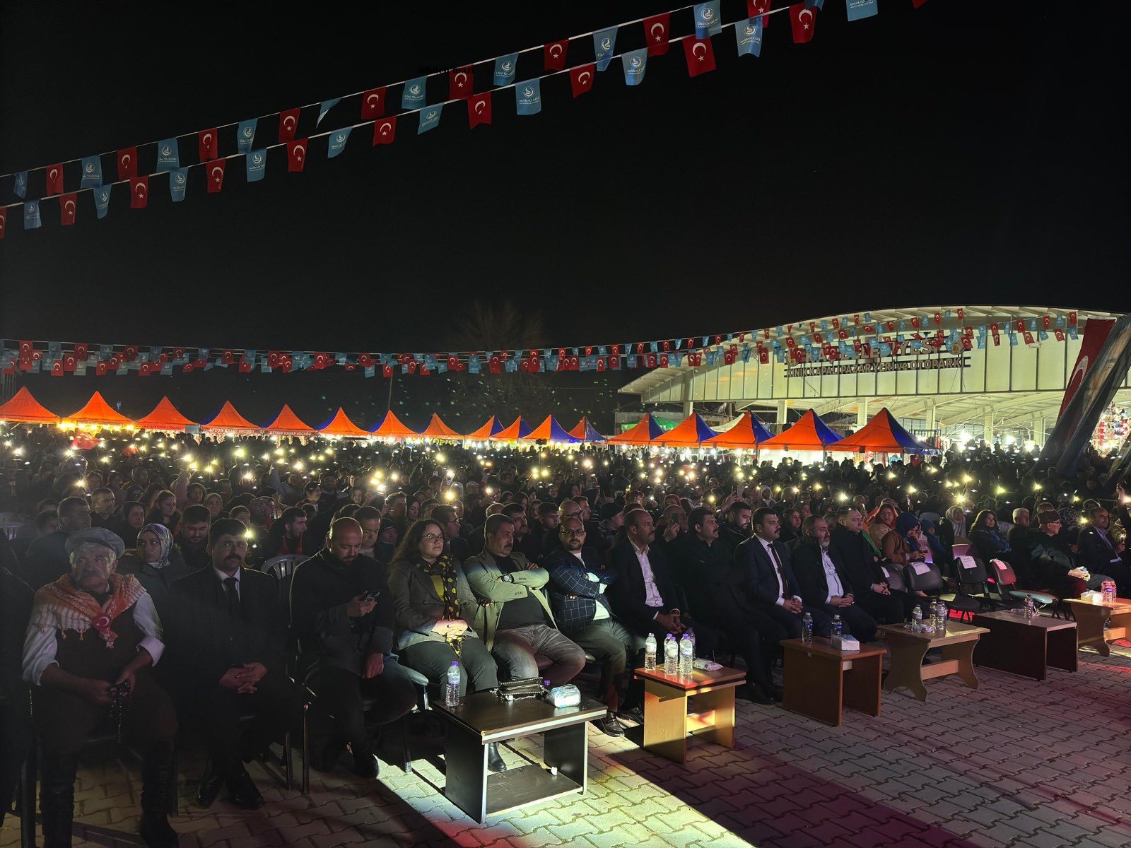 Ülkü Ocakları Antalya Kaş İlçe Başkanlığı Tarafından Düzenlenen Açık Hava Konserinde Ülkü Ocakları Genel Merkez Sanatçılarımız Ali Kınık ve İlyas Öztürk Sahne Aldı.