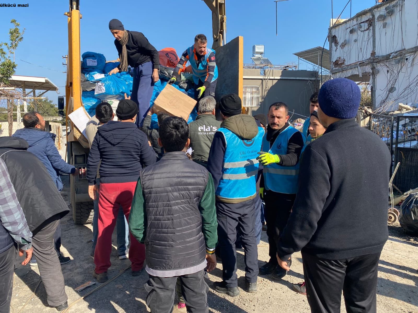 ÜLKÜ OCAKLARI BAYBURT İL BAŞKANLIĞININ DEPREM BÖLGESİNE YARDIMLARI SÜRÜYOR. 2023